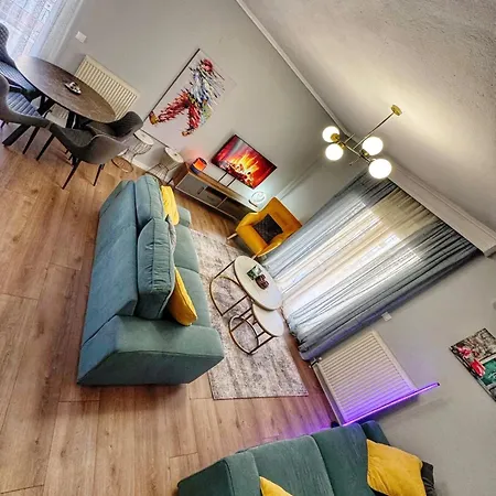 στο δεύτερο όροφο Apartamento Tessalónica