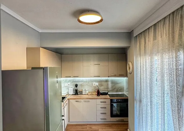 στο δεύτερο όροφο 公寓 塞萨洛尼基